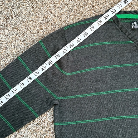 Billabong Men's Lightweight Charcoal Gray Sweater with Green Stripes Size Medium - Picture 8 of 8